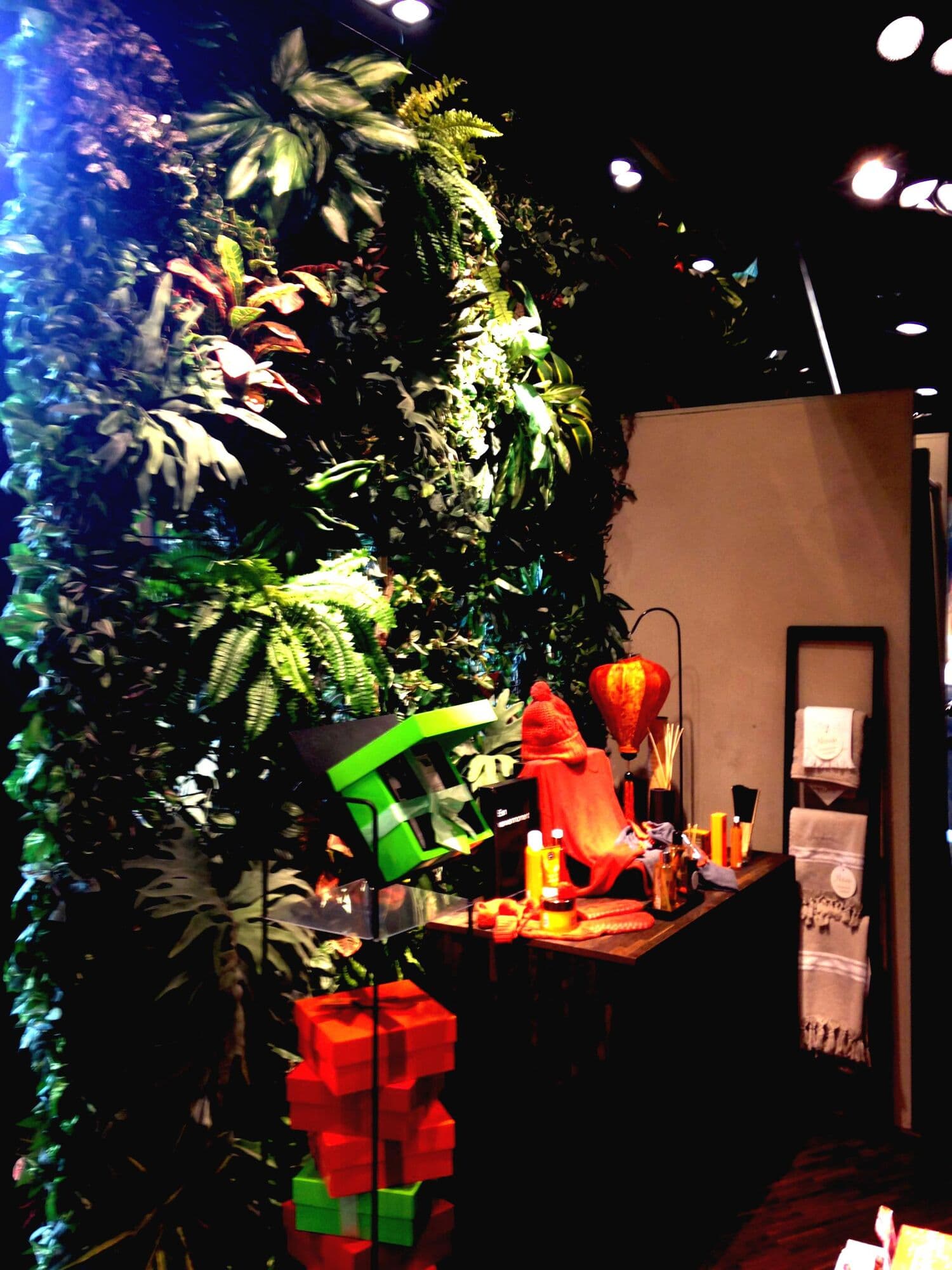 Plantenwand bij Rituals