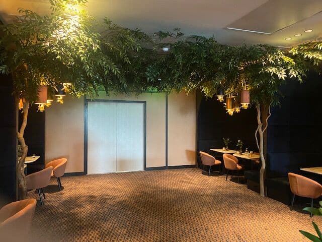 Maatwerk kunstbomen Van der Valk Hotel, foto 1