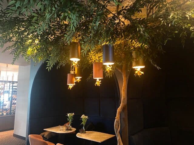 Maatwerk kunstbomen Van der Valk Hotel, foto 2
